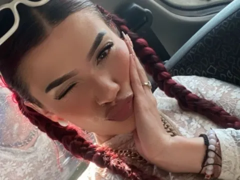naked webcam chat model ClhoeOwen