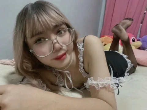 live chat model ShielaGrey